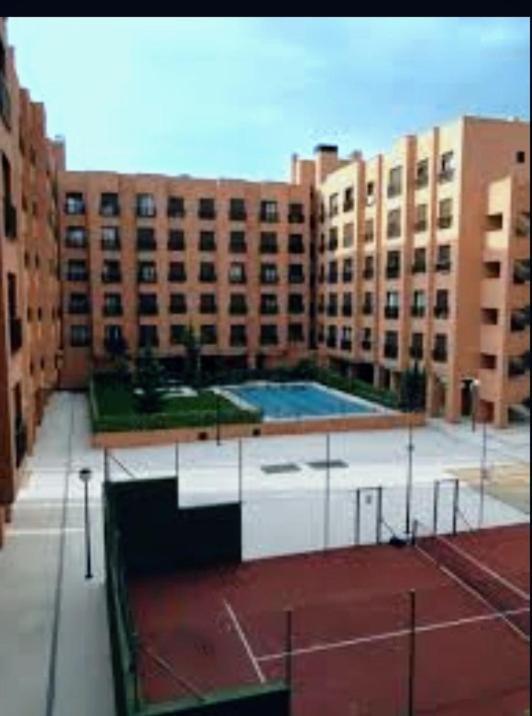 En Madrid, A Unos Minutos Del Aeropuerto Airport Barajas, Plenilunio, Estadio De Futbol Metropolitano, Feria De Madrid, Clinica Navarra Exterior foto